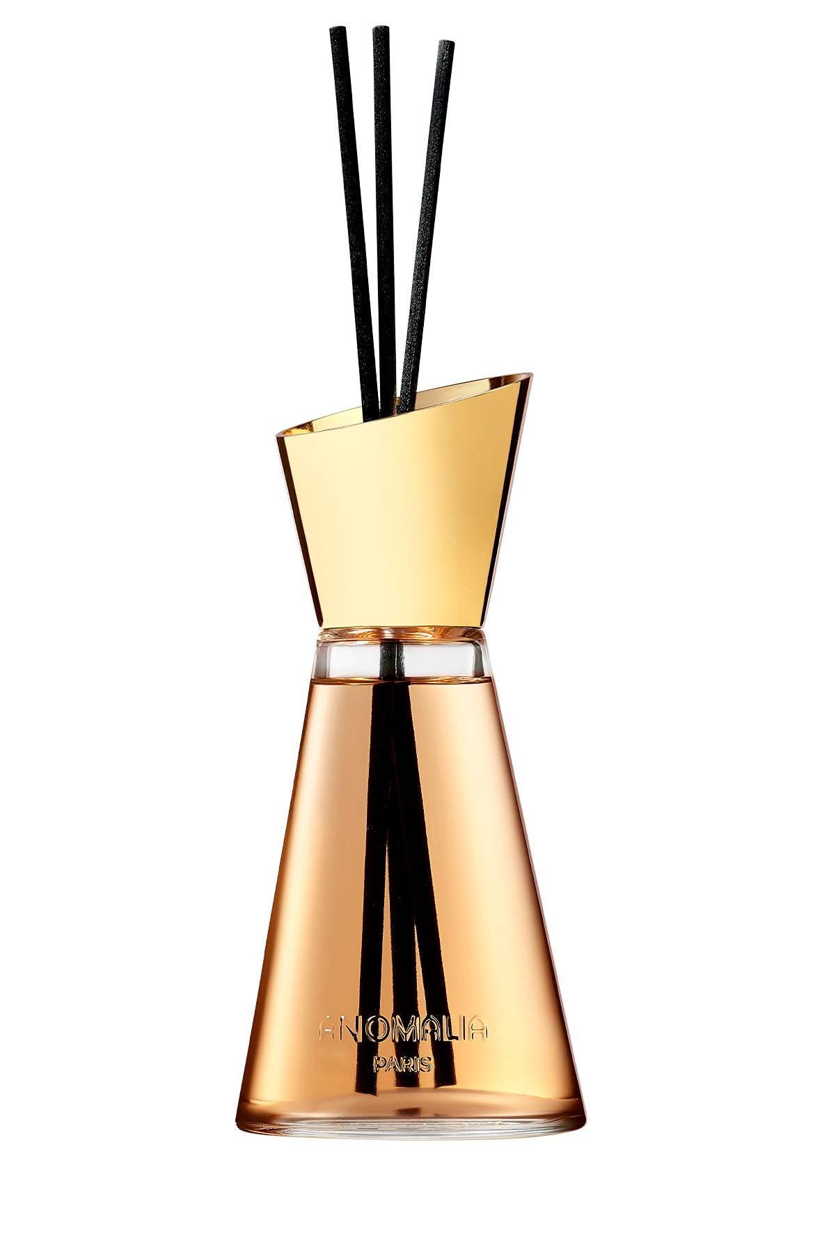Essence(s) of Babylon — the scent of a new Babylon: a wondrous world of clashing civilizations, seen through the prism of aromas, textures, and emotions. Leather, coffee, and tobacco notes intertwine with iris, rose, and oriental spices. An ideal choice for the living room.